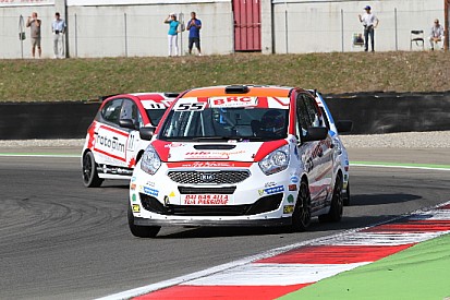 Torelli domina la prima manche a Varano de' Melegari