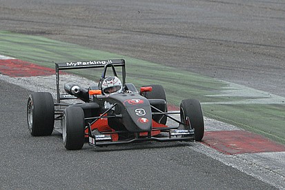 Piero Longhi scatenato: vince anche Gara 2