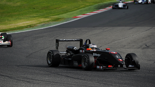 Piero Longhi in pole position