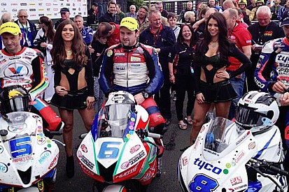 Dunlop inarrestabile: tris in gara 2 della Supersport