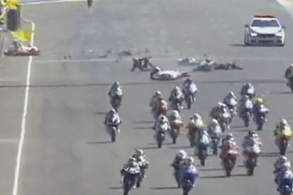 Terribile incidente al via del CEV Moto3 a Le Mans