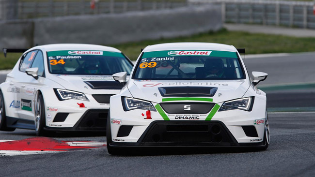 A Barcellona scendono in pista le nuove Leon Racer
