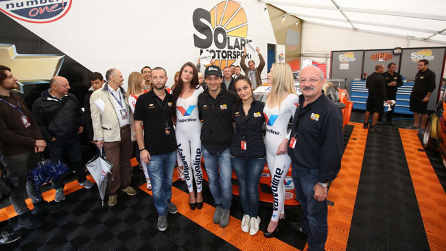 Sini celebra il primo podio della Chevrolet Camaro