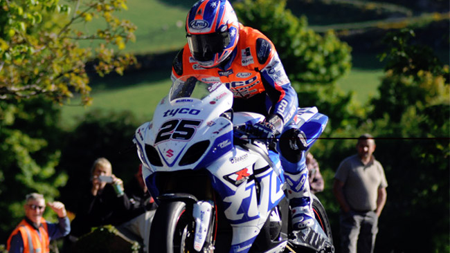 Joshua Brookes si esalta tra i "newcomer" del TT