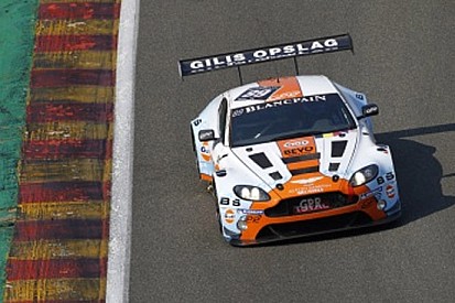 Una Aston Martin per Baguette e Martin a Barcellona