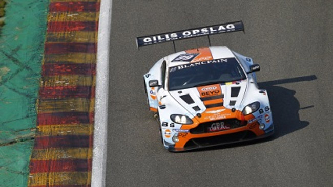Una Aston Martin per Baguette e Martin a Barcellona