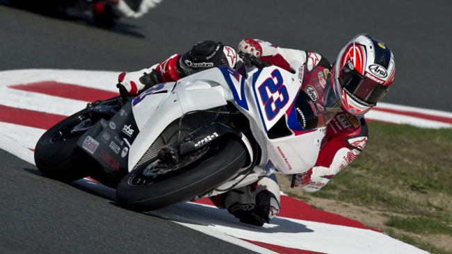 Seconda pole di fila per Parkes a Magny-Cours