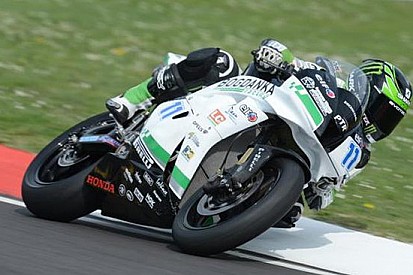 Sam Lowes agguanta la pole all'ultimo secondo