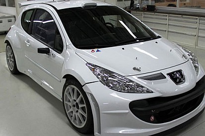 Power Car Team ambizioso con le nuove 207 S2000