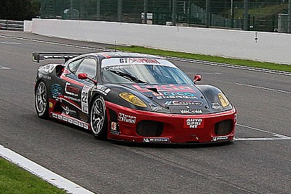 Cressoni porta la F430 sul gradino più alto in gara 2