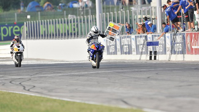 Guarnoni beffa Marino all'ultimo giro
