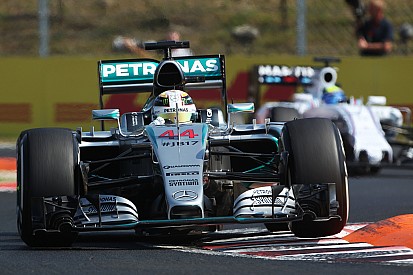 Hamilton - "Il fait plus chaud que dans un sauna!"