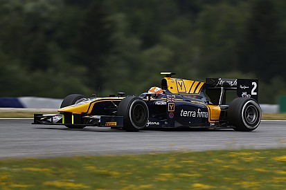 Lynn bat Vandoorne de deux centièmes pour la pole position!