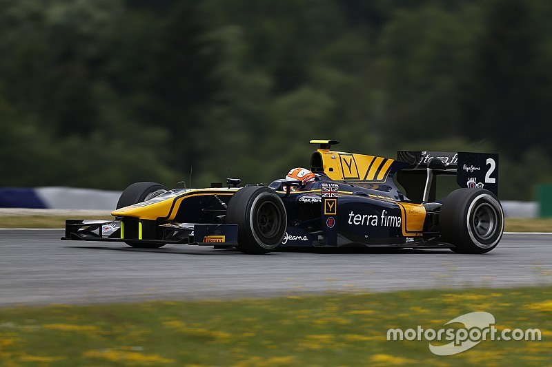 Lynn bat Vandoorne de deux centièmes pour la pole position!