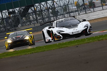 Wet start to the 2015 Total 24 Hours of Spa