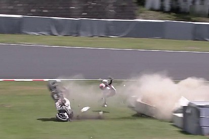 Stoner protagoniza un violento accidente en las 8 Horas de Suzuka