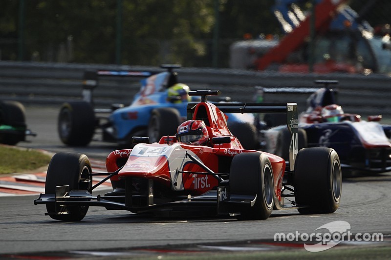 La carrera dos de GP3 en Hungría fue de Ceccon