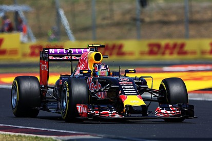 Kvyat décroche un podium inespéré