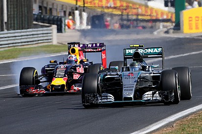 Rosberg tyre call “unfortunate” admits Wolff on “crappy day”