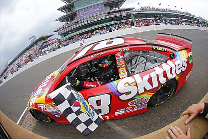 Kyle Busch's comeback amazes Joe Gibbs