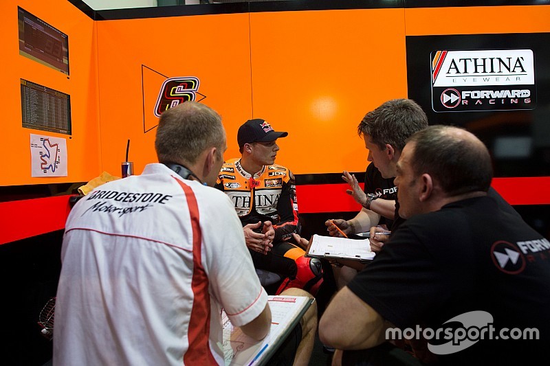 Stefan Bradl, Forward Yamaha, Grand Prix du Qatar