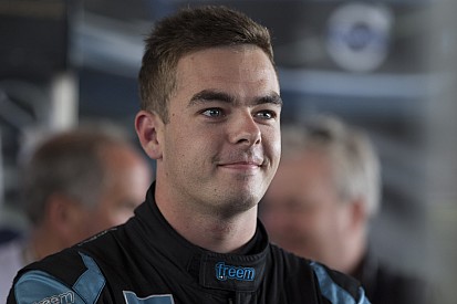 McLaughlin leads the way in first V8 practice