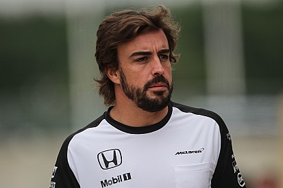 Alonso aussi frustré que Ron Dennis par l'interdiction des essais