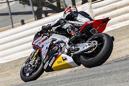 Torres et Biaggi devant mais Haslam derrière