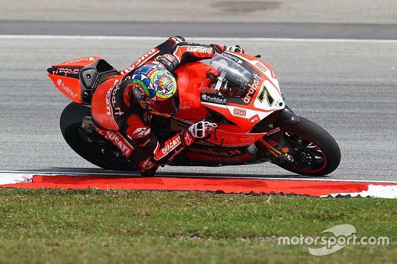 Davies frena a Rea en el campeonato