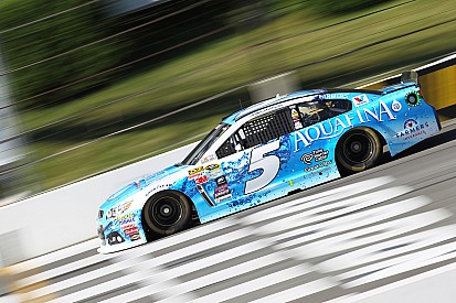 Kasey Kahne damages pit wall in scary accident - video