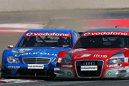 Бутылка воды, командная тактика и другие скандалы DTM