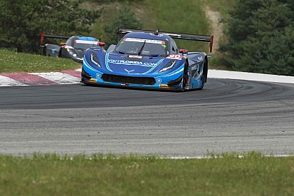 Joey Hand regala la prima pole a Ganassi