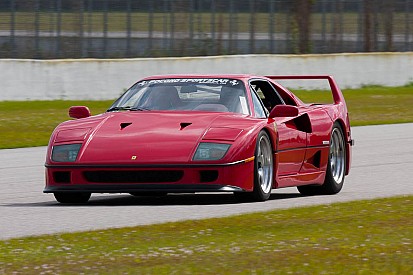 Une Ferrari F40 atteint 1,12 million d'euros aux enchères!