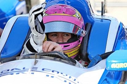 Aniversariante do dia, Pippa Mann anuncia que volta em Pocono
