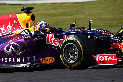 В Red Bull выбирают между Mercedes и Ferrari