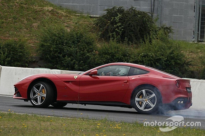 Vidéo - Vettel teste la Ferrari F12 Berlinetta