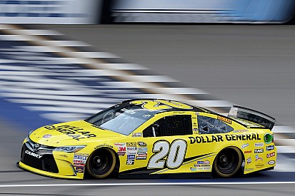 Matt Kenseth conquista la pole in Michigan