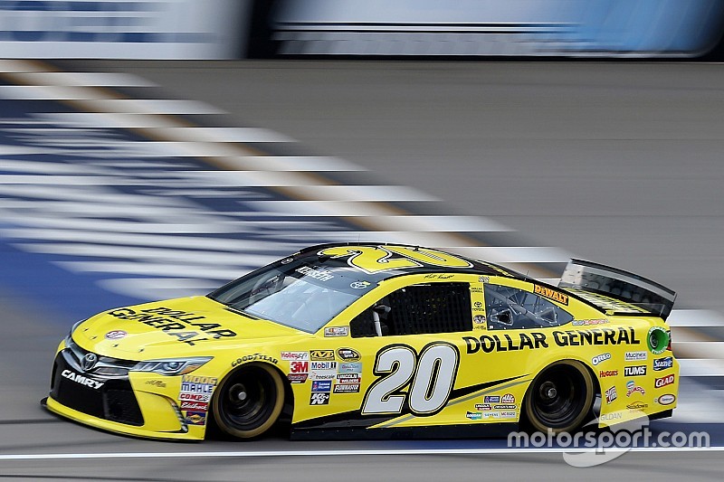 Matt Kenseth conquista la pole in Michigan