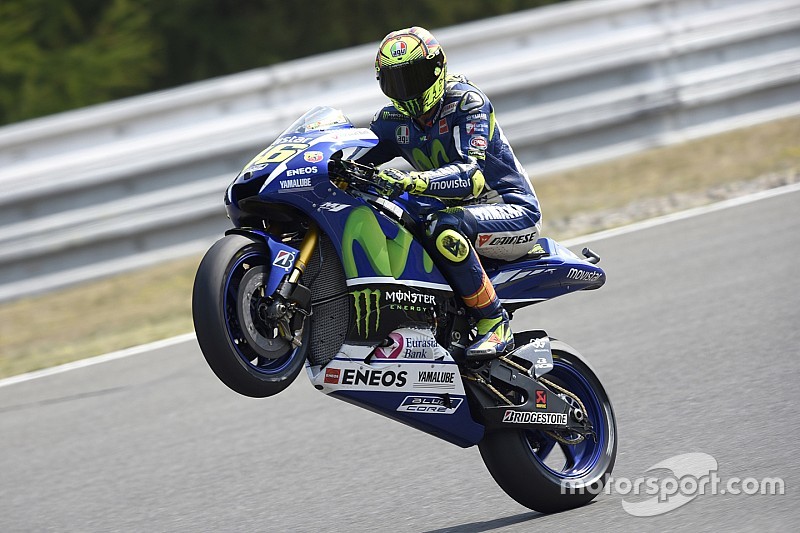 Rossi: "Bene la prima fila! Voglio battere Jorge o Marc"