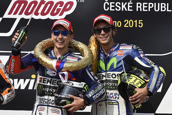 La consistencia de Rossi es "increíble", dice Lorenzo