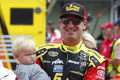 Separazione a fine 2015 tra MWR e Clint Bowyer
