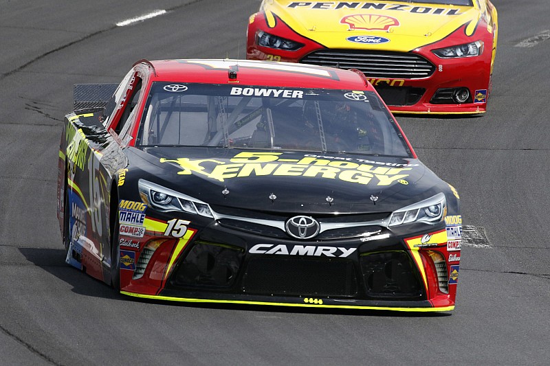 Toyota agradecido con Michael Waltrip Racing