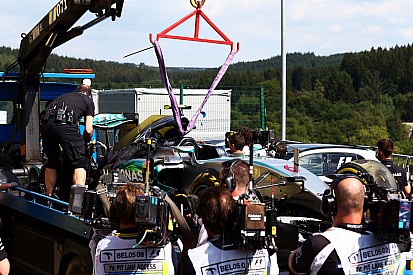 Accident Rosberg - Pirelli privilégie la thèse d'un élément extérieur