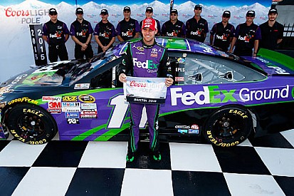 Pole e record del circuito per Hamlin a Bristol