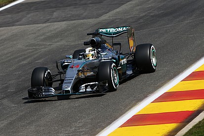 Hamilton destroça concorrência no TL3; Massa é 10 º e Nasr 14º
