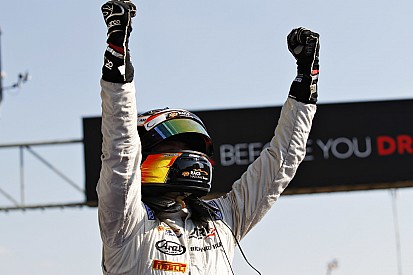 Spa GP2: Vandoorne stays clear of carnage to seal home win