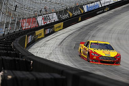 Logano quebra domínio da Gibbs e vence em Bristol