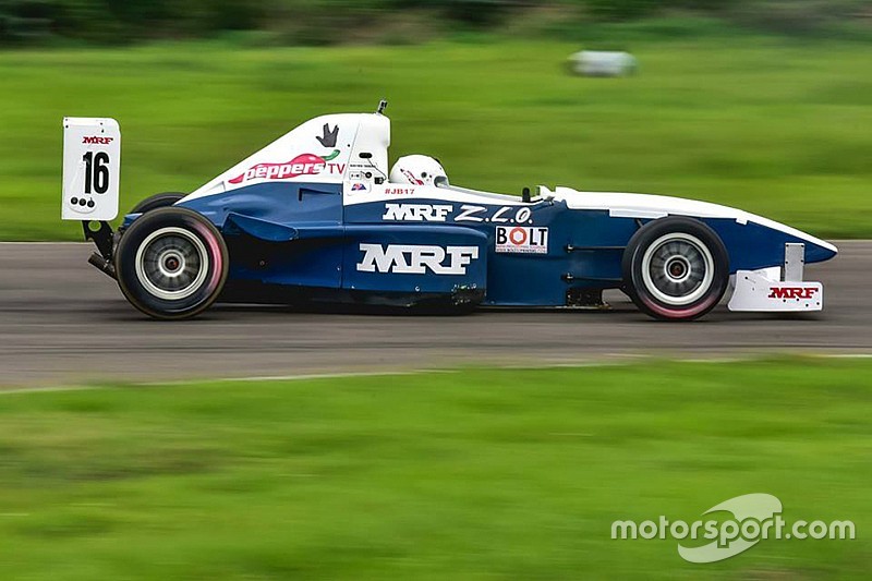 Tharani wins Race 1 after collision with Parekh
