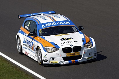 BTCC: Collard vence a Jackson en la primera carrera