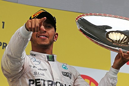 Belgian GP: Hamilton wins, late puncture costs Vettel podium